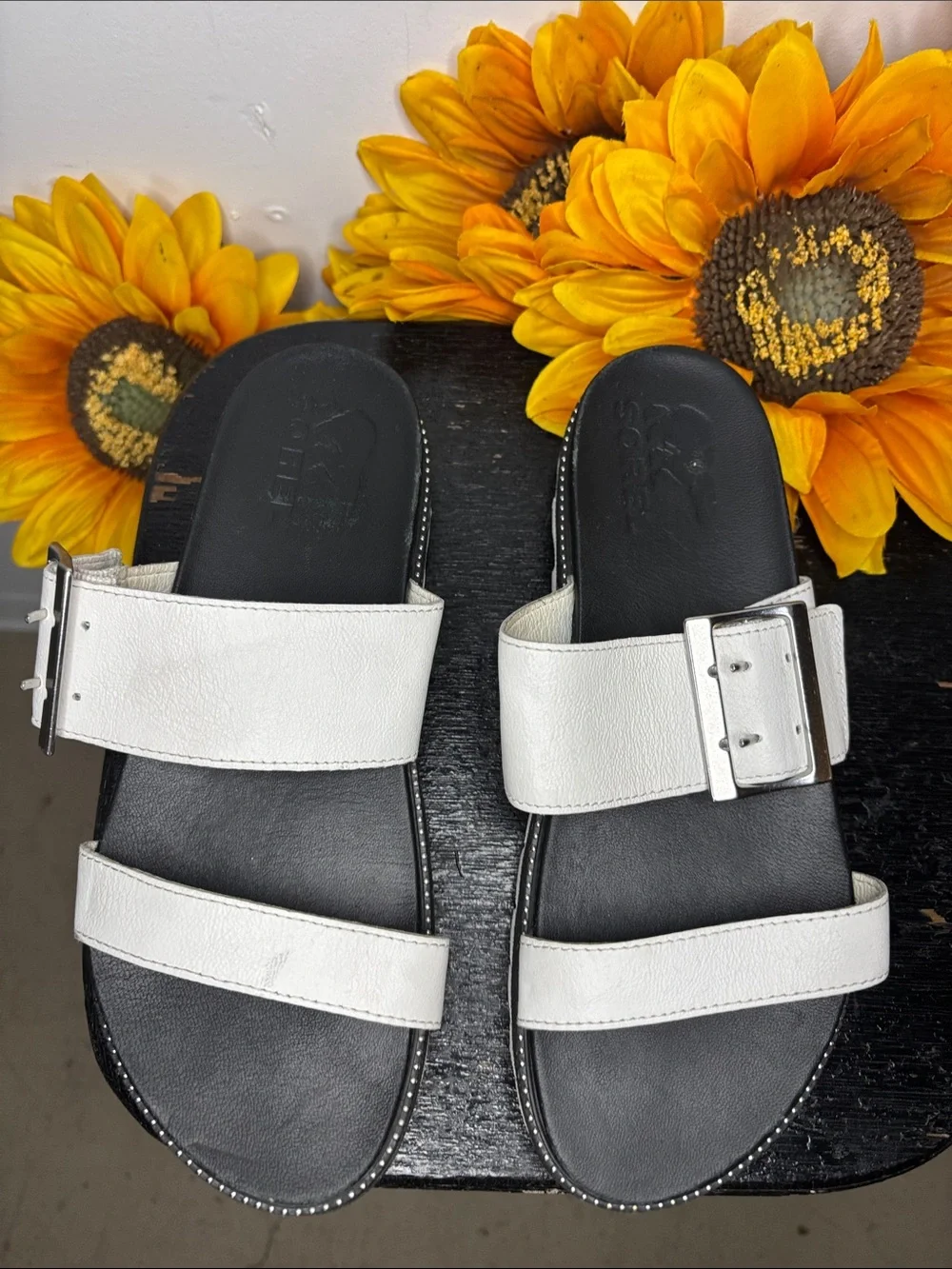 SOREL ROAMING BUCKLE SLIDES WOMEN'S Size 7.5